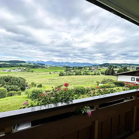 Lofti's Alpin View Apartment *