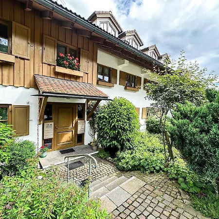 Lofti's Alpin View Apartment